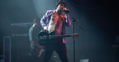 Dillom hizo patria en Razzmatazz: La oscuridad ya no da miedo