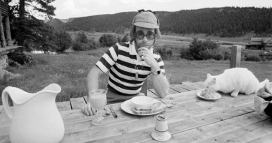 Elton John reedita Rock of the Westies a 50 años de su lanzamiento